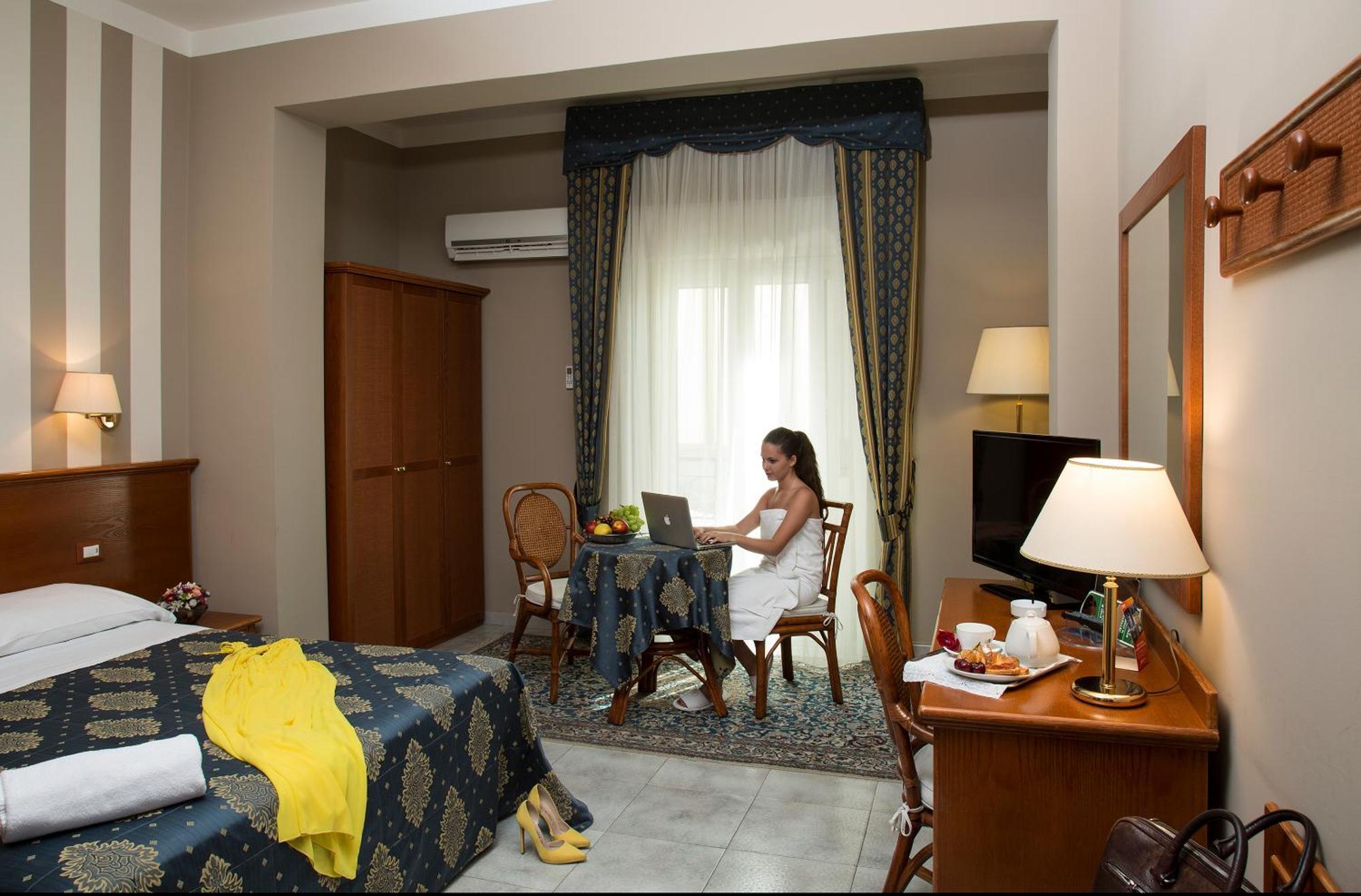Hotel Redebora 토레그로타 객실 사진